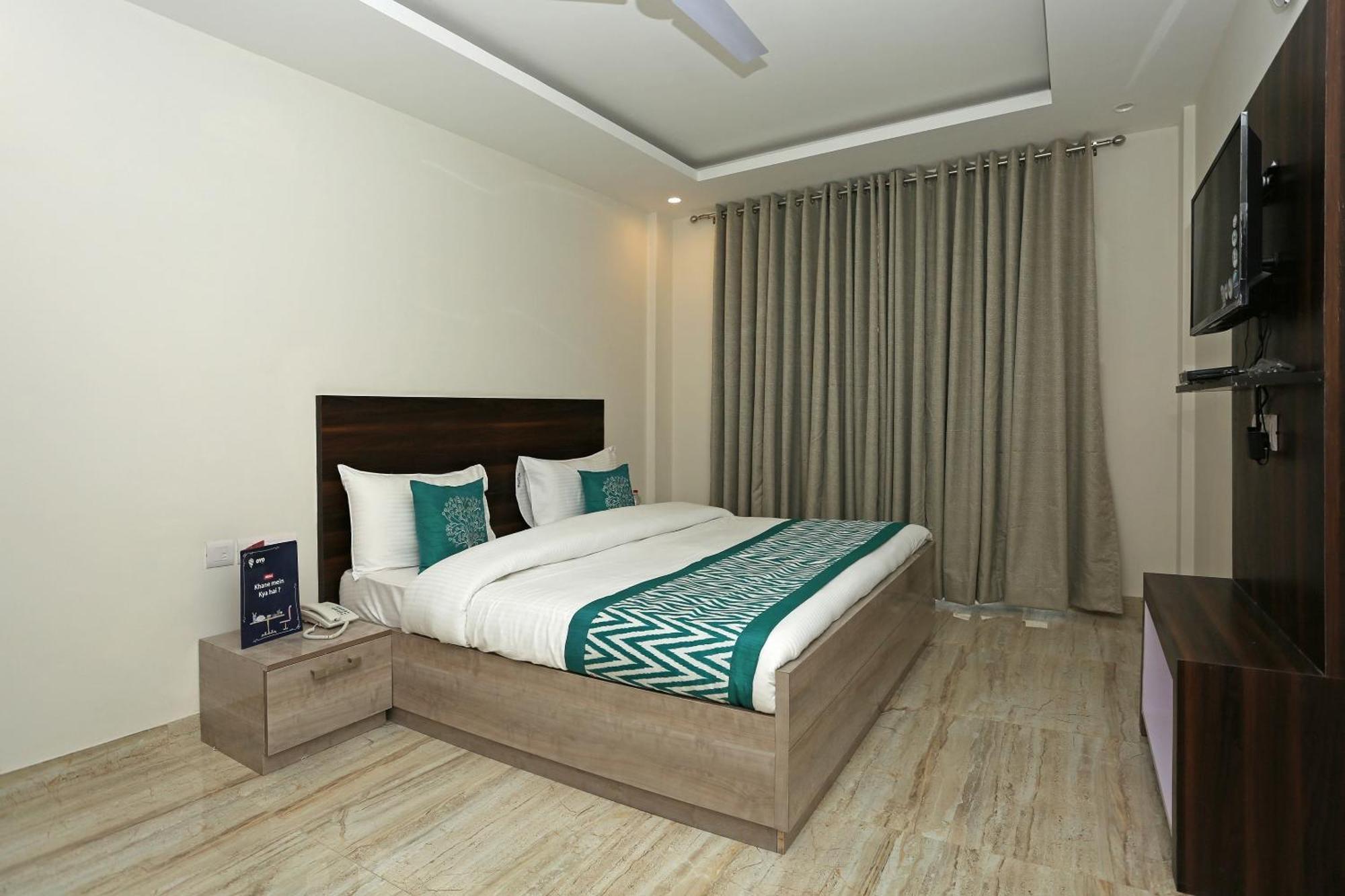 Hotel O Lakshya Нью-Дели Экстерьер фото