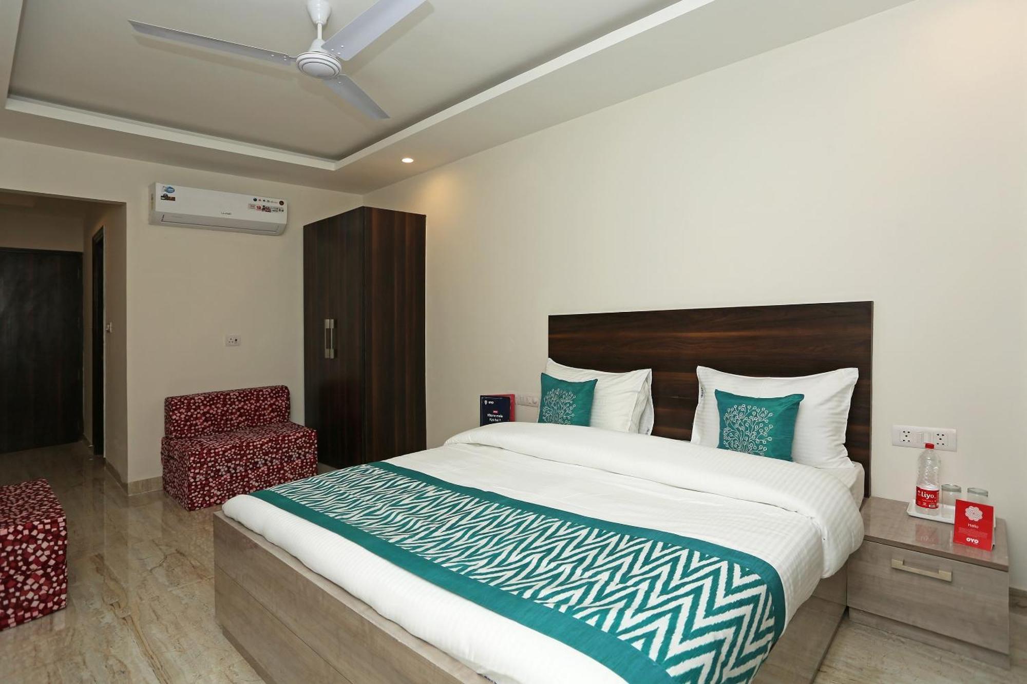 Hotel O Lakshya Нью-Дели Экстерьер фото