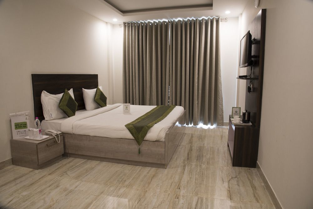 Hotel O Lakshya Нью-Дели Экстерьер фото