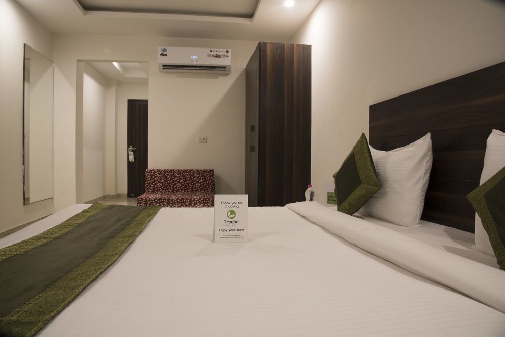 Hotel O Lakshya Нью-Дели Экстерьер фото
